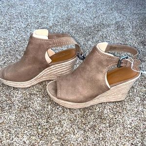 NWT wedges